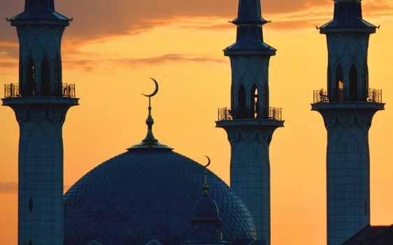Исламская мечеть на закате